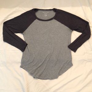 American Eagle Gray Long Sleeve